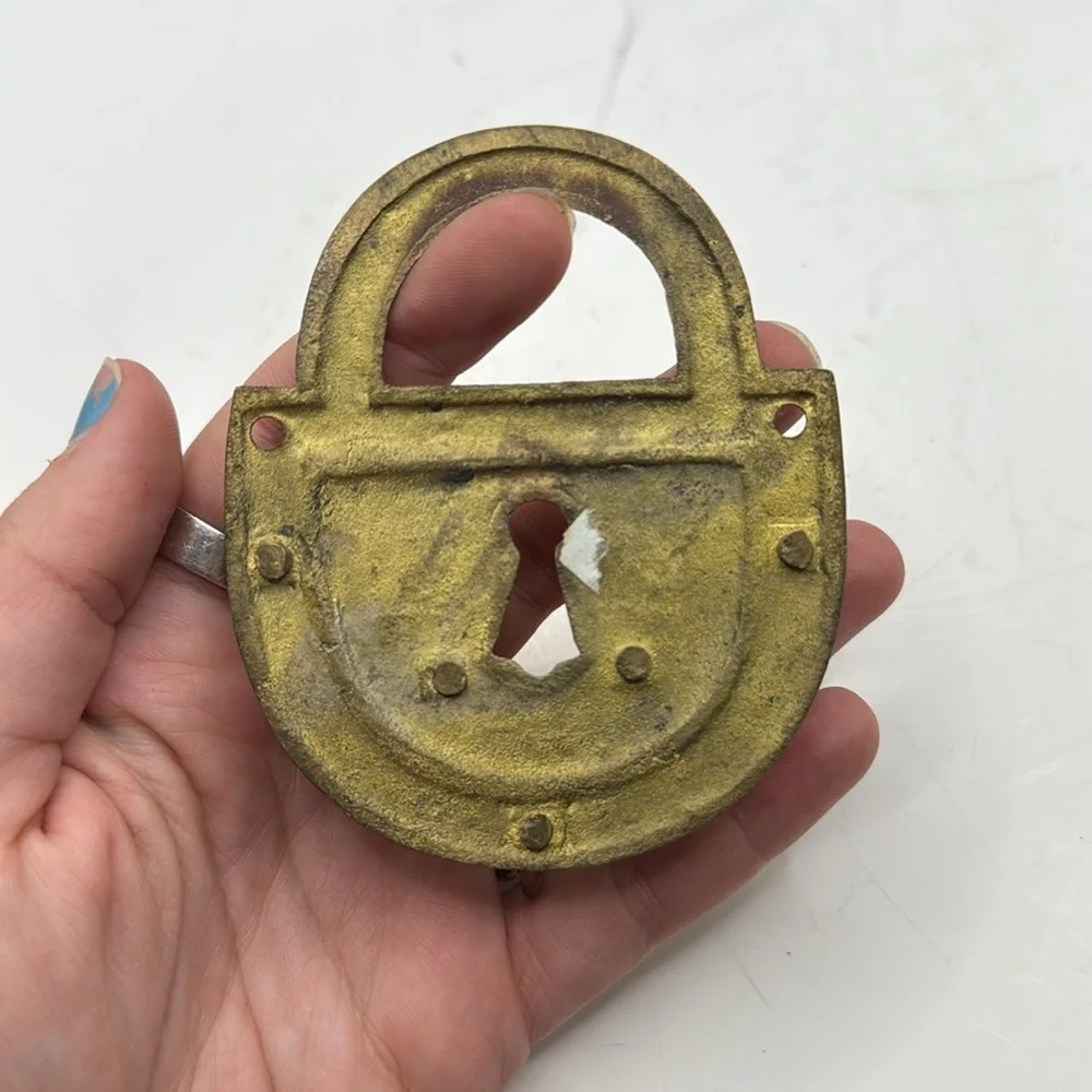 Vintage Gold Tone Brass Lock Key Holder Wall Decor Collectible
